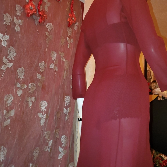 🖤EUC VNTG Burgundy Cover up by Dolce & Gabbana🖤 - Picture 14 of 17